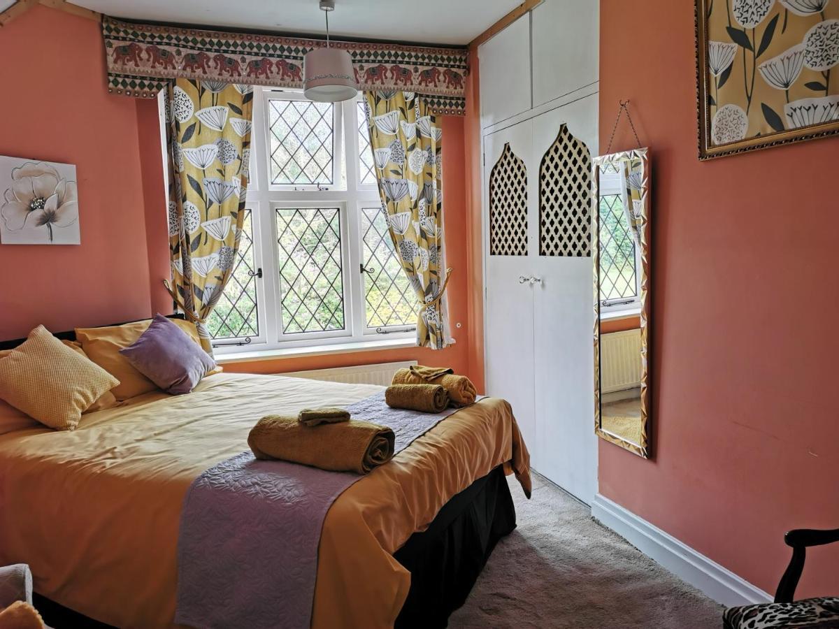 Peaceful Retreat Hideaway Surrey Daire Esher Dış mekan fotoğraf